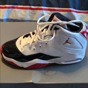 Jordan B’Loyal men’s size 8